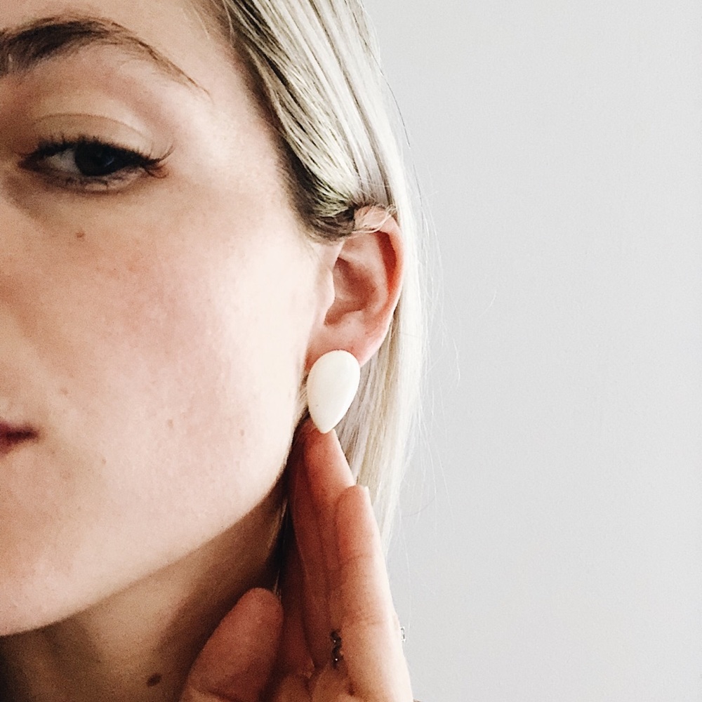 Vintage cream plastic earrings